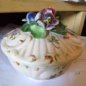 VINTAGE CAPODIMONTE TRINKET DISH